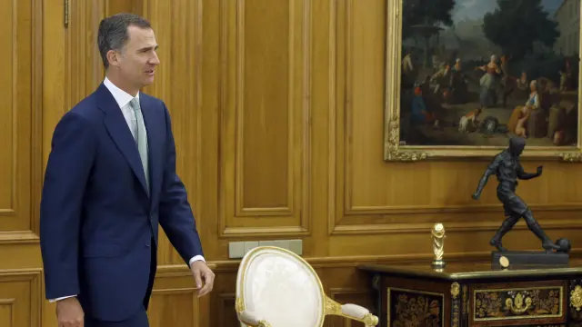 Felipe VI durante su encuentro con la nueva presidenta del Congreso, Ana Pastor