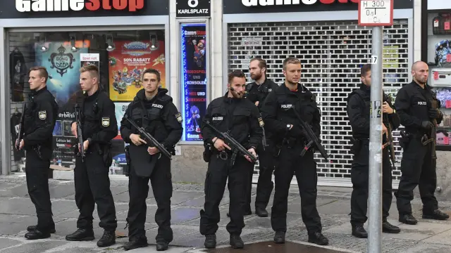 La policía alemana ha cercado el centro comercial