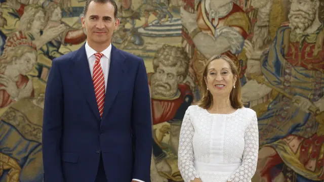 Don Felipe y la presidenta del Congreso, Ana Pastor, este jueves en La Zarzuela.
