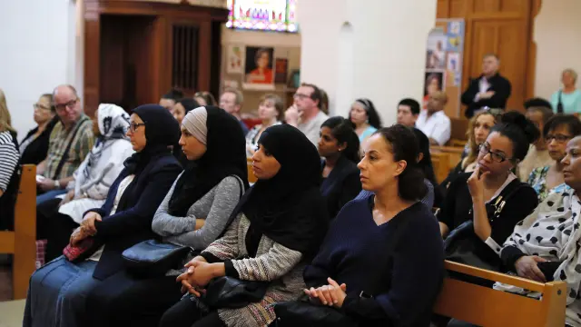?Musulmanes en la misa dominical tras el atentado en la iglesia de Normandía