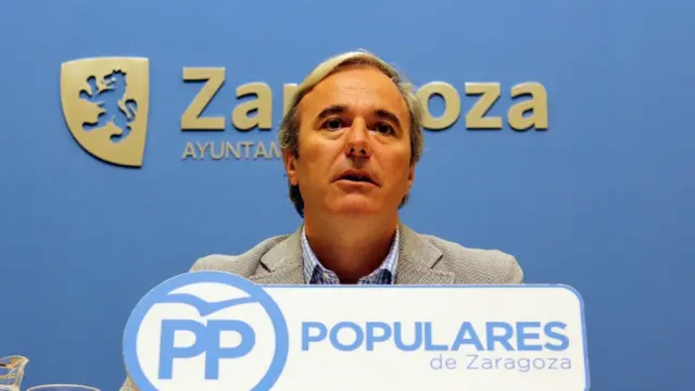 Jorge Azcón en rueda de prensa.