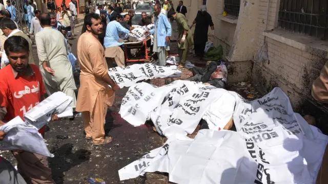 Al menos 20 muertos por una explosión en un hospital de Pakistán.