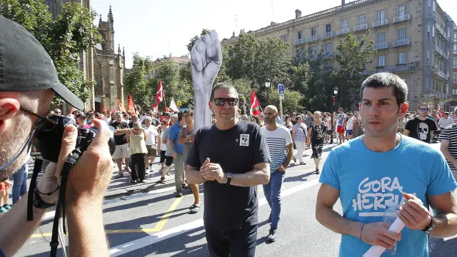 Manifestación abertzale por el centro de San Sebastián