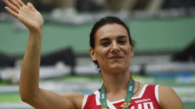 Isinbáyeva anuncia su retirada tras ser excluida de los Juegos de Río 