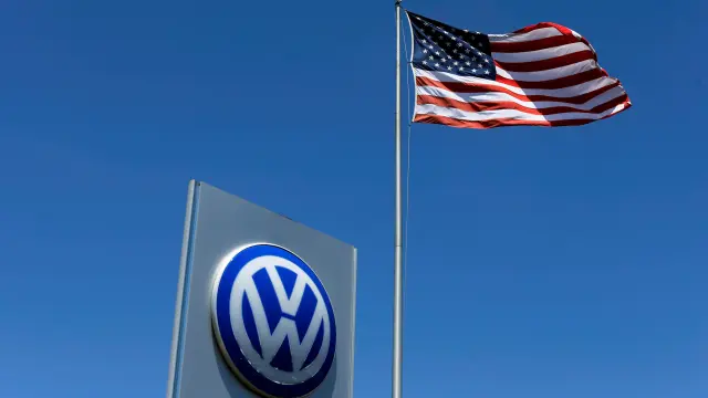 Volkswagen acuerda indemnizar a concesionarios en EEUU por motores trucados