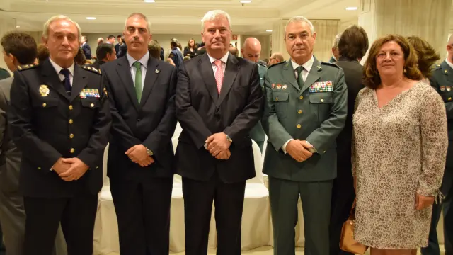 El acto congregó a los máximos responsables en Aragón de los dos principales cuerpos de las Fuerzas y Cuerpos de Seguridad del Estado.