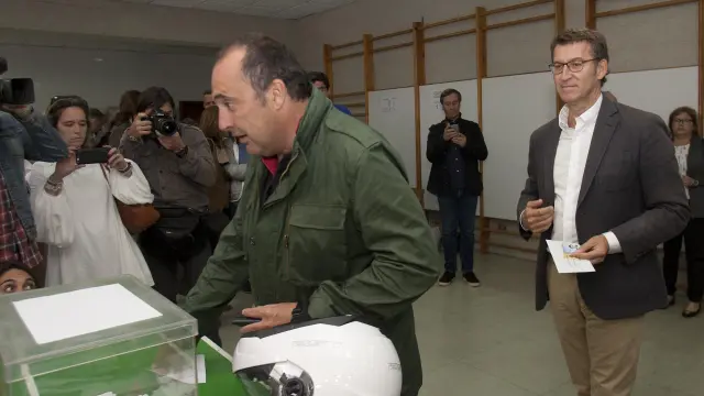Feijoo vota en las elecciones gallegas