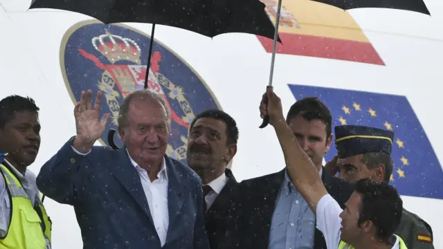 El rey Juan Carlos a su llegada a Colombia.