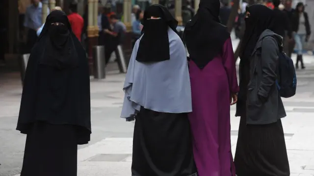 Foto archivo de una protesta contra la prohibicón del burka en Europa en 2010