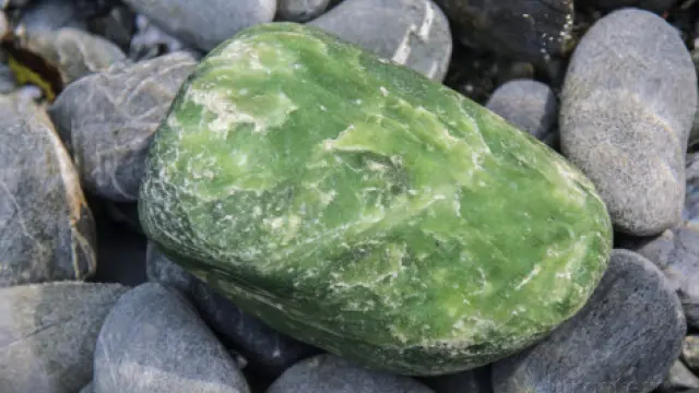El jade es una piedra semipreciosa muy apreciada en la cultura china.