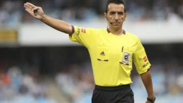 Pedro Jesús Pérez Montero, sevillano de 40 años, árbitro del Numancia-Real Zaragoza que sugirió la sanción a Ángel que ha revocado el Comité de Apelación con contundencia.