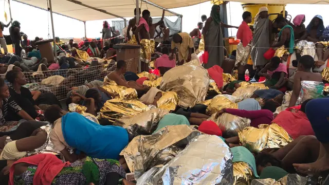 Al menos 50 inmigrantes muertos y más de 10.000 rescatados en 2 días en el Mediterráneo.