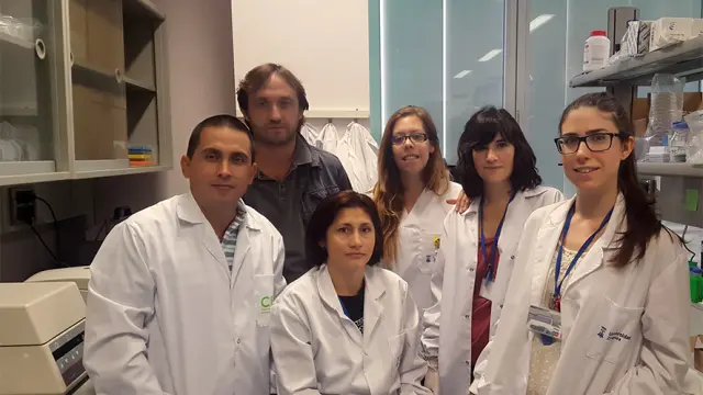 El investigador Julián Pardo junto a miembros del equipo que han participado en la investigación.