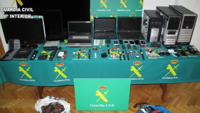 Se comprobó la presencia de la banda en robos cometidos en varias localidades de Valencia y Almería.