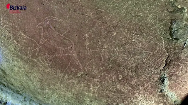 Cueva de Lekeitio con grabados paleolíticos