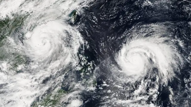 Se espera que el tifón alcance su máxima intensidad el miércoles antes de tocar tierra en Filipinas.
