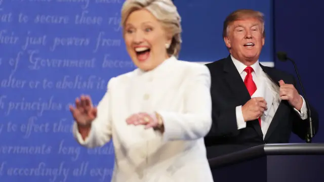 Hillary Clinton y Donald Trump, en su último debate antes de las elecciones.