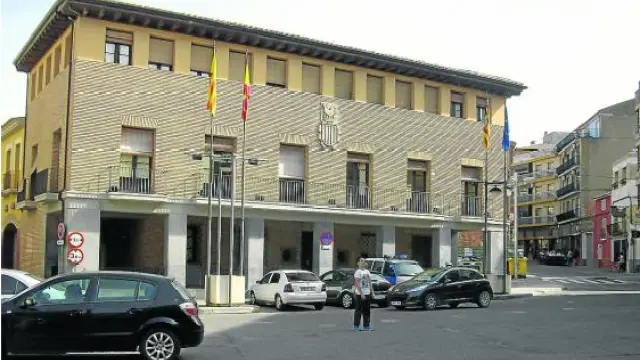 Imagen actual de la plaza de España de Gallur, en la que se renovará el pavimento.