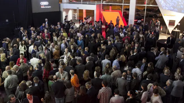 De fiesta. Más de 600 invitados acudieron al estreno de las nuevas instalaciones de Audi Center Zaragoza.