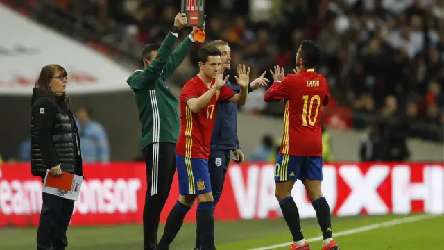 Momento en que Herrera sustituyó a Thiago en el Inglaterra-España.