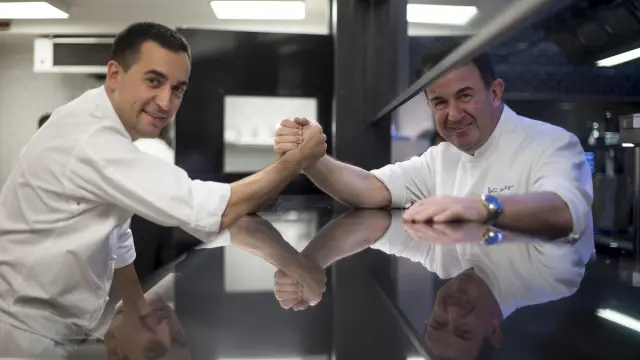 Martín Berasategui y Paolo Casagrande en el restaurante Lasarte de Barcelona, "triestrellado" en la Guía Michelín.