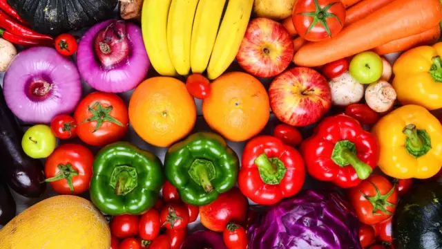 Las frutas y verduras son los elementos fundamentales de cualquier dieta saludable.