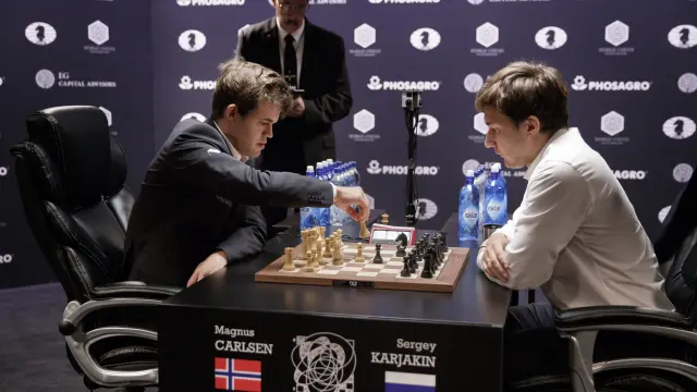 Desempate entre Carlsen y Karjakin.