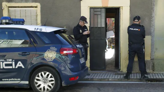 Fallece un hombre tras caer un muro de una vivienda deshabitada en Algeciras
