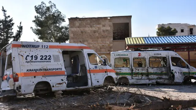 Ambulancias destruidas en el este de Alepo.