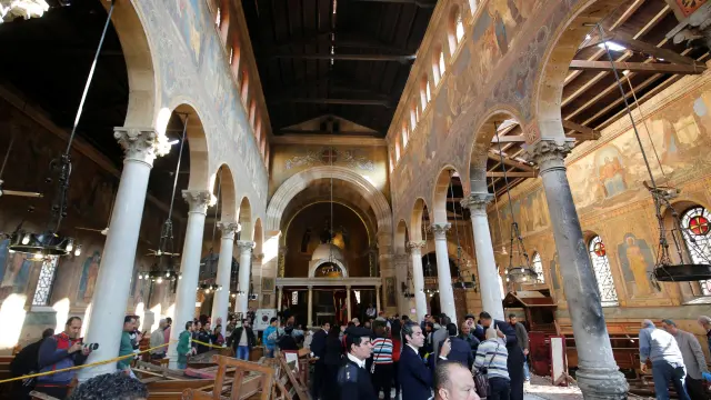 Atentado contra la catedral cristiana copta de El Cairo.