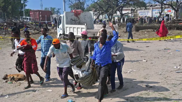 Un coche bomba provoca 20 muertos en Somalia
