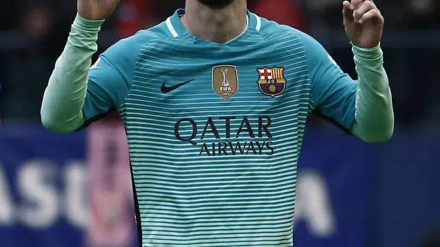 Messi celebra su último gol con la camiseta del Barcelona en Pamplona.
