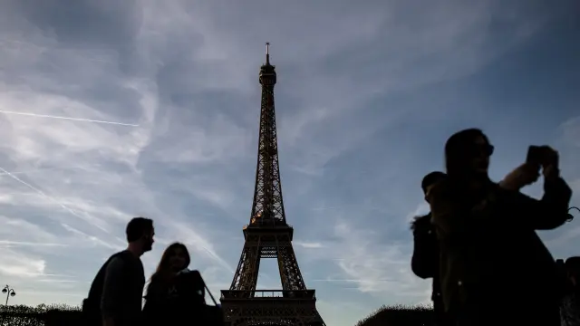 La torre Eiffel, cerrada por tercer día consecutivo a causa de una huelga.