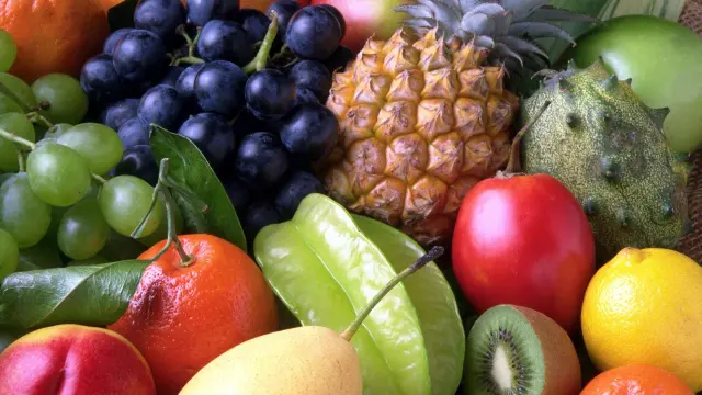 En la imagen, diferentes tipos de frutas.