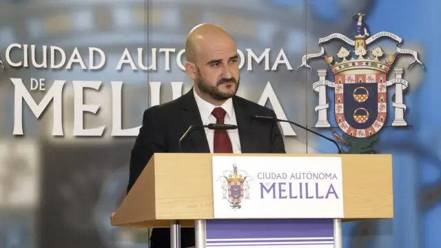 El consejero de Seguridad Ciudadana de Melilla, Isidoro González, en la rueda de prensa en la que ha manifestado su intención de continuar es su cargo.