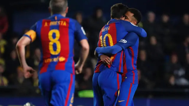 Messi celebra su gol de falta ante el Villarreal