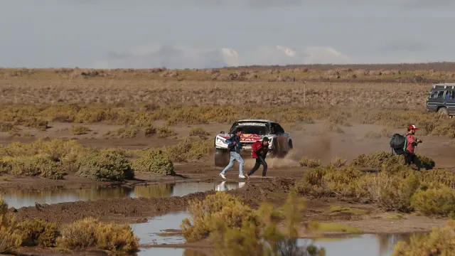 Loeb en la octava etapa del rally Dakar.