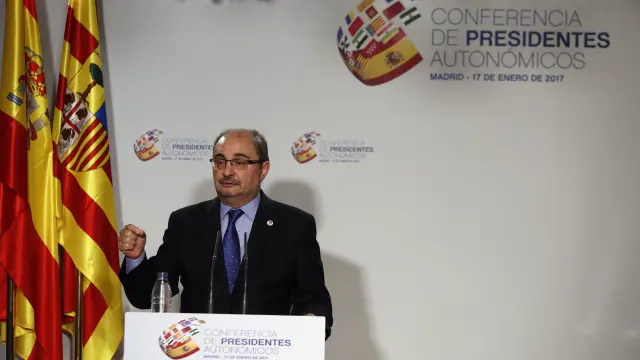 Javier Lambán en la rueda de prensa al término de la IV Conferencia de Presidentes Autonómicos.