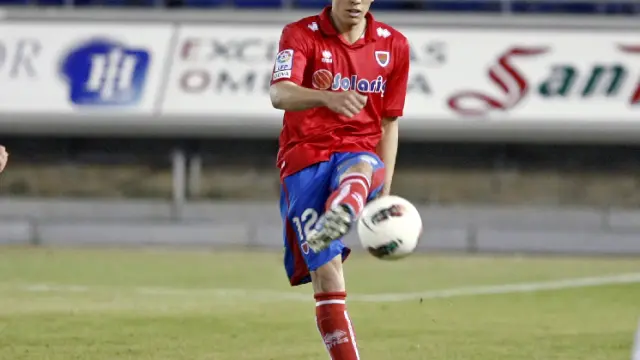 Leandro Cabrera, hace siete temporadas, en un partido con el Numancia.