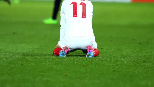 Joaquín Correa, jugador del Sevilla, se lamenta tras la eliminación de la Champions