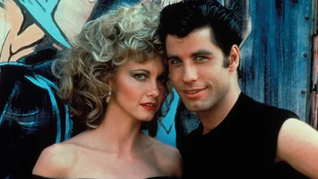 John Travolta y Olivia Newrton John en 'Grease'.
