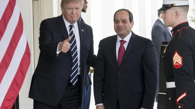 El presidente de Estados Unidos, Donald Trump, recibe a su homólogo egipcio,Abdelfatah al Sisi, en la Casa Blanca este lunes.