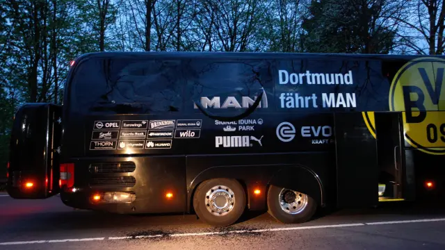 Explosión junto al autobús del equipo de fútbol alemán Borussia Dortmund.