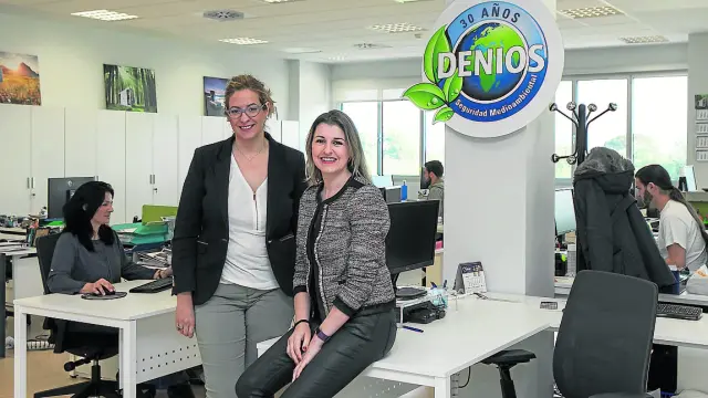 Asun Iglesias, directora de Marketing, y Carolina García, gerente de Denios España.