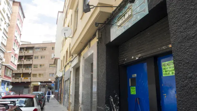 Exterior del bar La Clave, situado en la calle Vasconia, en una imagen tomada ayer.