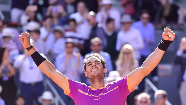 Rafa Nadal celebra su victoria en Madrid ante Djokovic.