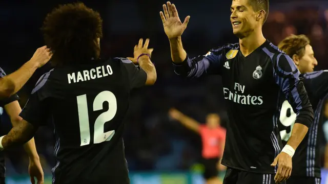 Ronaldo y Marcelo, tras uno de los goles del Madrid.