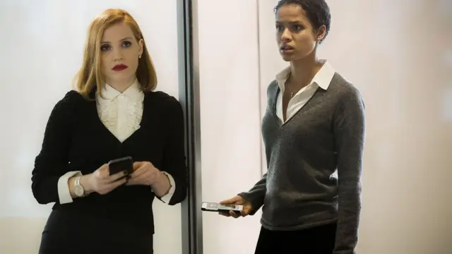 Jessica Chastain encarna a una ejecutiva sin escrúpulos en 'El caso Sloane'.