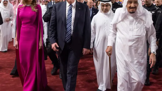 Los Trump, en Arabia Saudí, antes de poner rumbo a Israel.