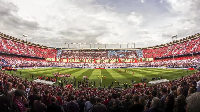Mosaico gigante para despedir el Calderón en partido oficial.